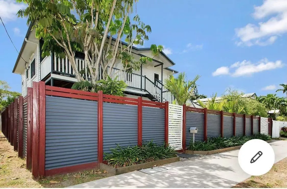Martyn St House Hotell Cairns Pensionat