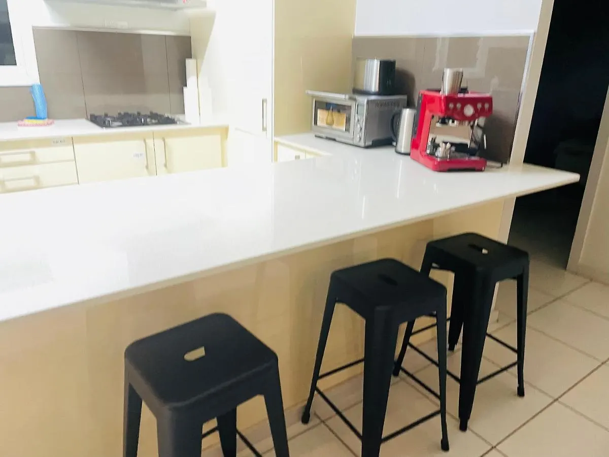 فندق Martyn St House كيرنز أستراليا